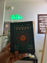 Cargar imagen en el visor de la galería, The Iluminated Tarot-USADO
